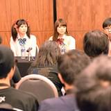 「ラブライブ！」三森すずこ、徳井青空がAFAステージに登壇！現地メディアの熱い取材に応じる