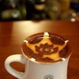 上坂すみれのカフェコラボ! メニューは幹部モカや労働者シェイク