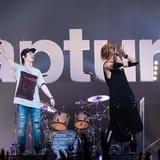 OLDCODEXが自身初の日本武道館ライブで全25曲を熱唱!