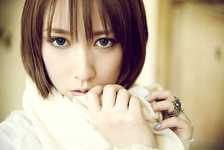 藍井エイルが歌う「ラピスラズリ」「シンシアの光」が音楽配信サイトのチャートを席巻！