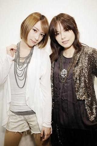 相川七瀬(右)と藍井エイル(左)