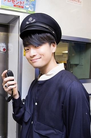 車内アナウンスを生披露した殺せんせー役の福山潤