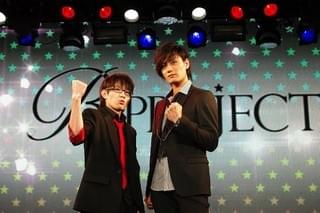 ラジオ番組「Bプロラジオ『ガンダーラBB』」で司会を務める豊永利行(左)と加藤和樹(右)