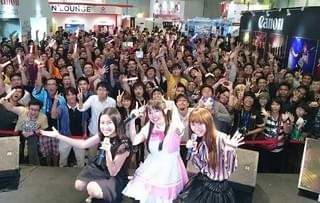 新人アニソンシンガー・MICHIがジャカルタで初海外ライブ 花守ゆみり、遠藤ゆりか共に3000人を魅了