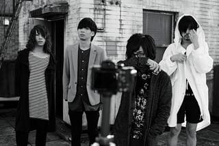 OPを担当するヒトリエ