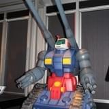 ガンタンク立像