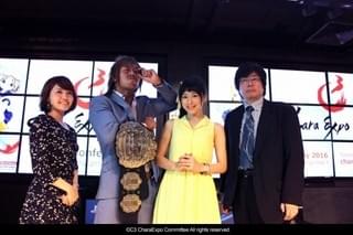 左から、MC 宮川光彩、新日本プロレス 内藤哲也、声優 徳井青空、株式会社ブシロード代表取締役社長 木谷高明