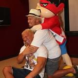 「鷹の爪8」ゲスト声優に真壁刀義と本間朋晃!吉田くんがスリーパーホールドで祝福