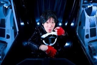 オープニング主題歌を担当する岡崎体育