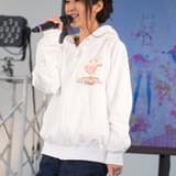 椎柴識理役の鳥部万里子