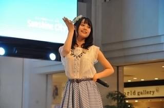 1stシングル表題曲を披露した伊藤