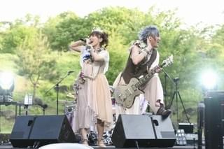 5月21日、河口湖ステラシアターで行われたライブにて