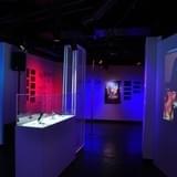 「BLAME!」公開記念の特別展がスタート コラボTシャツほか公式グッズも販売決定