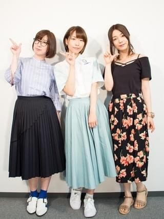 左から、高森奈津美、朝日奈丸佳、山村響