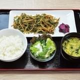 アニメ第1話の肉なしチンジャオロースを再現