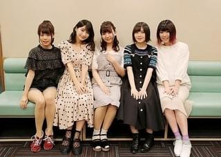 キャストの和氣あず未、高野麻里佳、前田玲奈、鬼頭明里、首藤志奈