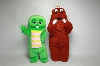 スペシャル動画でガチャピン＆ムックがペンギンと共演