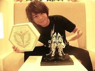 「機動戦士ガンダムUC」ラプラスの箱を再現したブルーレイボックスに浪川大輔も感嘆