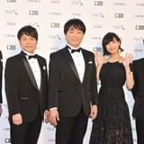 （左から）東地宏樹、野島健児、関智一、佐倉綾音、塩谷直義監督