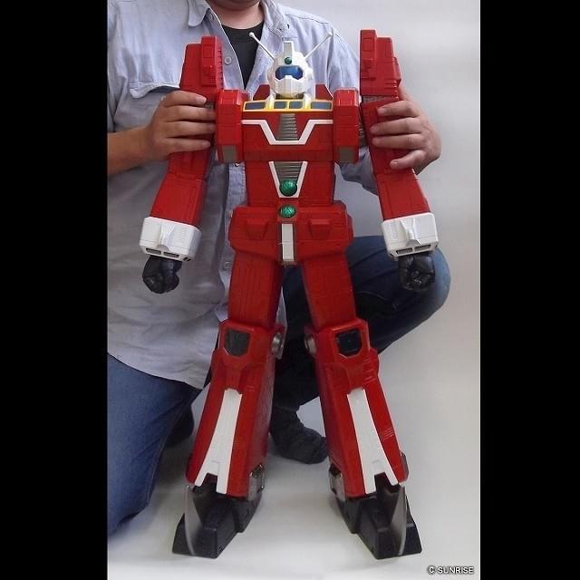 1/144スケールの「伝説巨神イデオン」ジャンボソフビフィギュア、7月