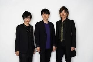 （左から）寺島拓篤、鈴村健一、谷山紀章