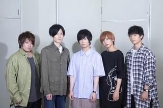 斉藤壮馬、内山昂輝、富園力也、松岡禎丞、梅原裕一郎が主題歌担当