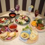 「アナと雪の女王2」スペシャルカフェに潜入 オラフ&サラマンダーをイメージしたフードも