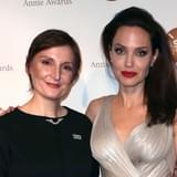 ノラ・トゥーミー監督と アンジェリーナ・ジョリー