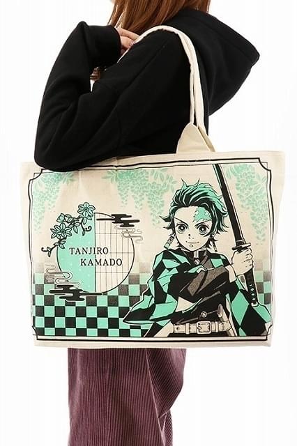 鬼滅の刃 でかトート 冨岡義勇　トートバッグ　新品未開封品 鬼滅の刃」炭治郎、善逸、伊之助、義勇モデルのでかトートが4月発売