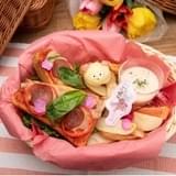 春のモモいろバスケット 1,590円