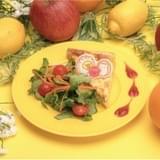 キイロイトリとハリネズミのなかよしキッシュ