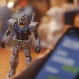 ガンプラバトルを実写&CGで表現 本広克行総監督「ガンダムビルドリアル」3月29日配信