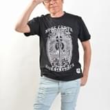 「死は確実、時は不確実」Tシャツ（4180円）