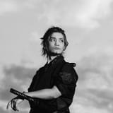 浅沼晋太郎、2nd写真集が発売 凛々しい表情、犬を抱きしめほほ笑む姿――多彩な中面カット公開