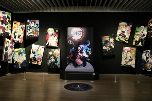鬼滅の刃」数々のドラマ、戦い、無限城までも甦る――初の原画展・内覧会