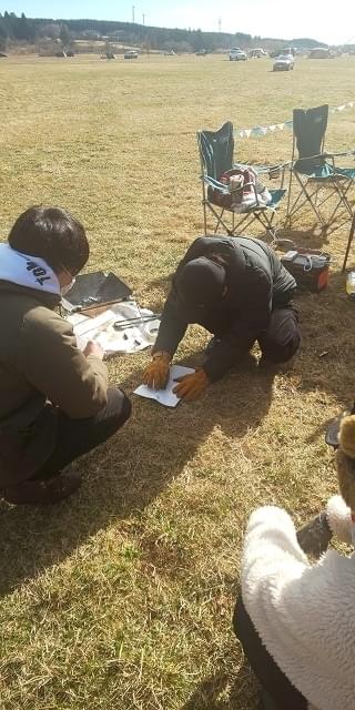 ベルガモのキャンプ番組「ここをキャンプ地にする！」より