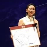 髪をばっさりカットし、ボブヘア姿を披露した杏