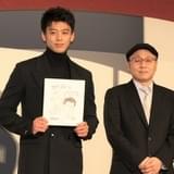 竹内涼真、アニメ声優初挑戦で悔しい思い 安藤雅司監督のイラスト色紙に感激「これは激アツ」