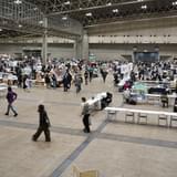 ディーラーの午後の様子。それなりの賑わいを見せています。