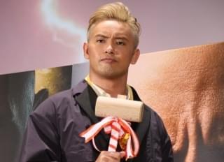 イベントに登壇したオカダ・カズチカ