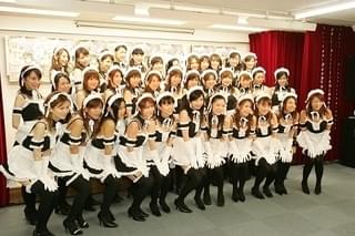 「メイドさん50人秋葉原ねり歩きPR計画」の様子