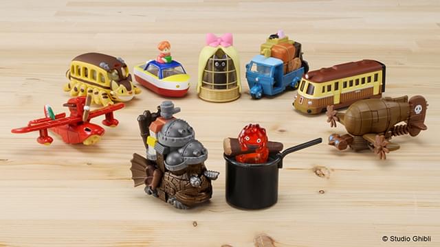 トミカに「ハウルの動く城」が新登場 「ハウル城」＆「カルシファー