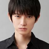 本郷奏多、実写ドラマ「ゼイチョー」に副市長役で出演 菊池風磨と「様々な因縁のある役どころ」