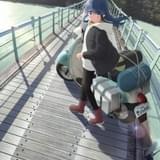 「ゆるキャン△」シーズン3、志摩リンが吊り橋で振り返るイメージビジュアル公開