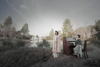 エンディングテーマはシリーズおなじみの「See-Saw」