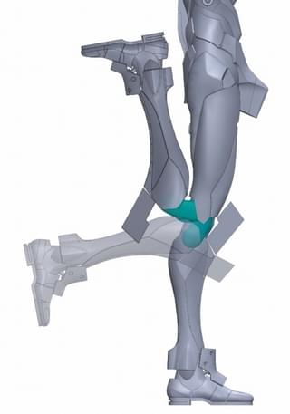 劇中のポージングを再現するために首や手首、股関節などの可動化を実現