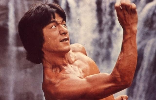 石丸博也が追加収録したジャッキー・チェン“吹き替え完全版”全7作、4月