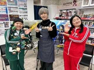 アニメイトの店員に扮して岡本信彦がサプライズ登場