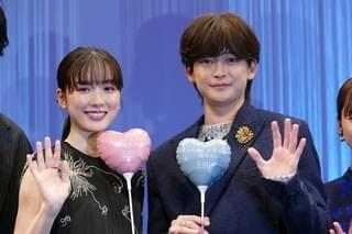 【何があったの？】“高木さん”永野芽郁＆“西片”高橋文哉、ステージ上で見つめ合って急接近