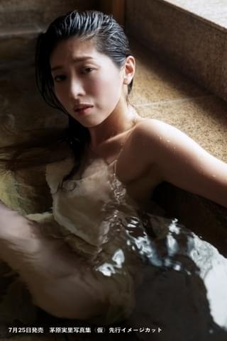 デビュー20周年記念写真集が7月25日に発売予定